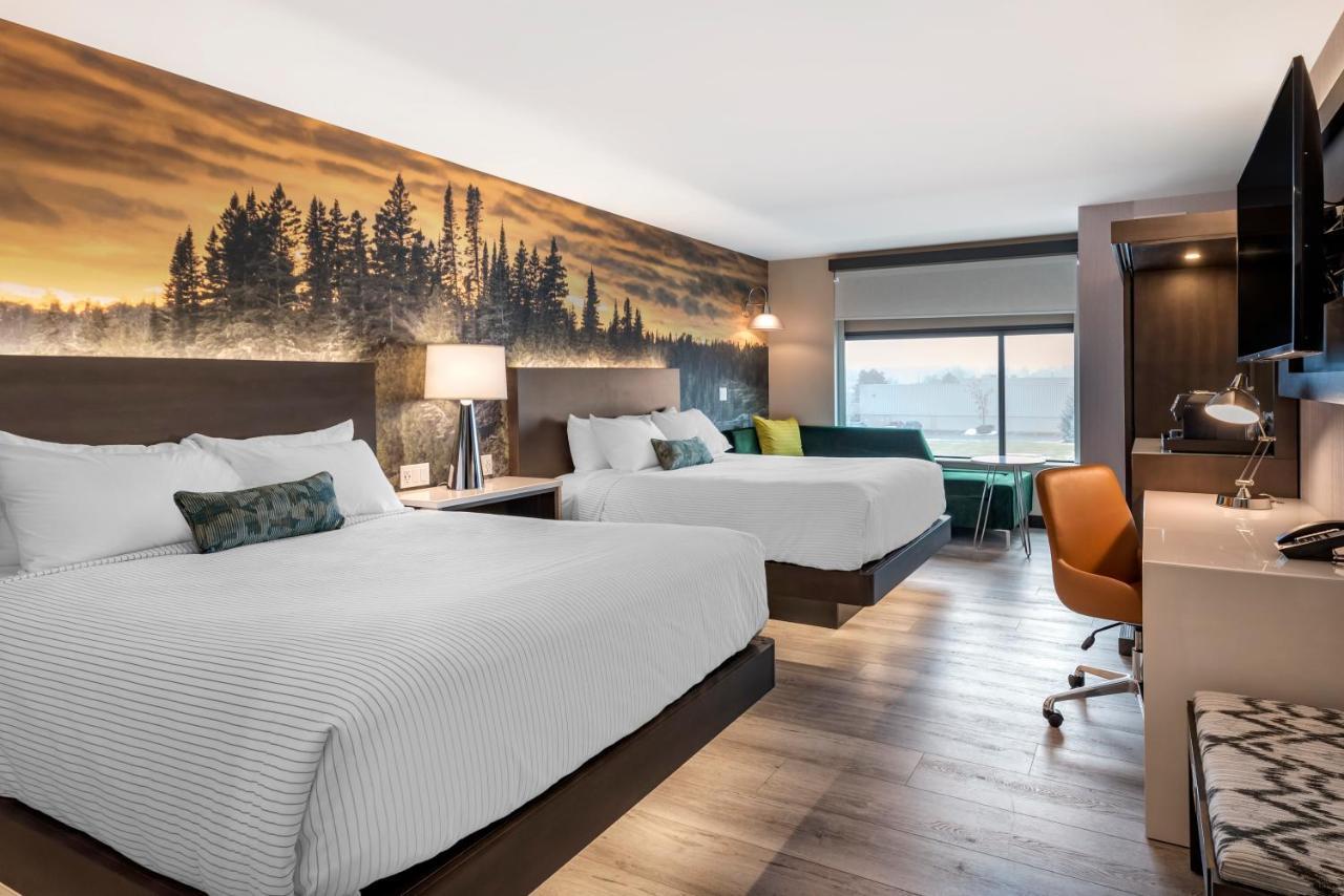 Cambria Shelby Township - Detroit Utica 3*