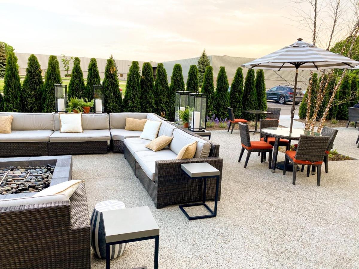 Cambria Shelby Township - Detroit Utica 3* Shelby Twp