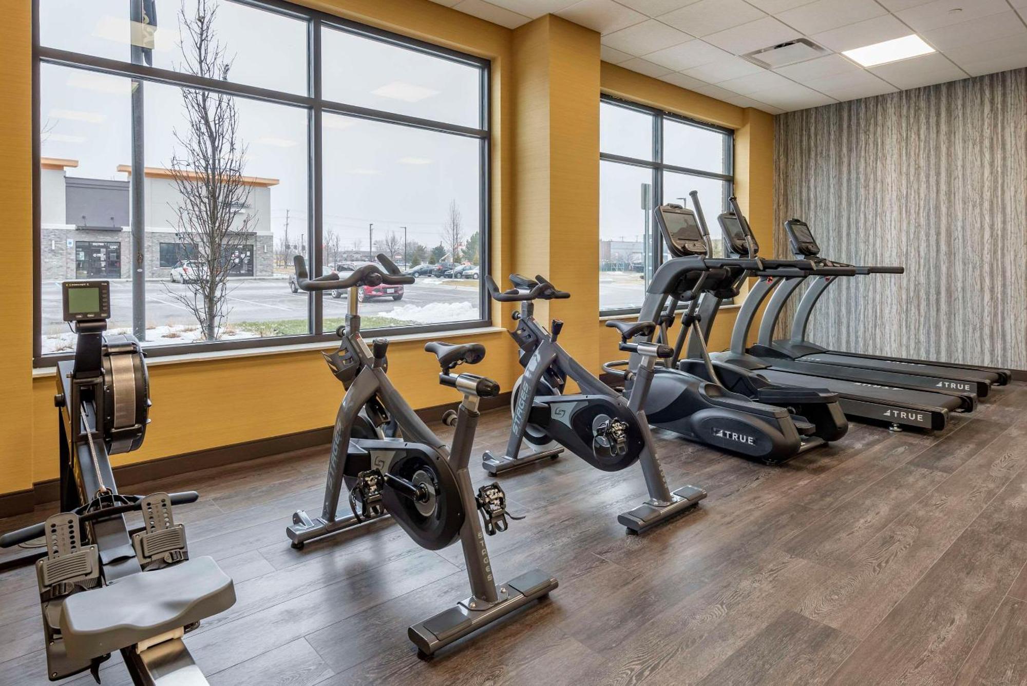 Cambria Shelby Township - Detroit Utica Hotel 3*