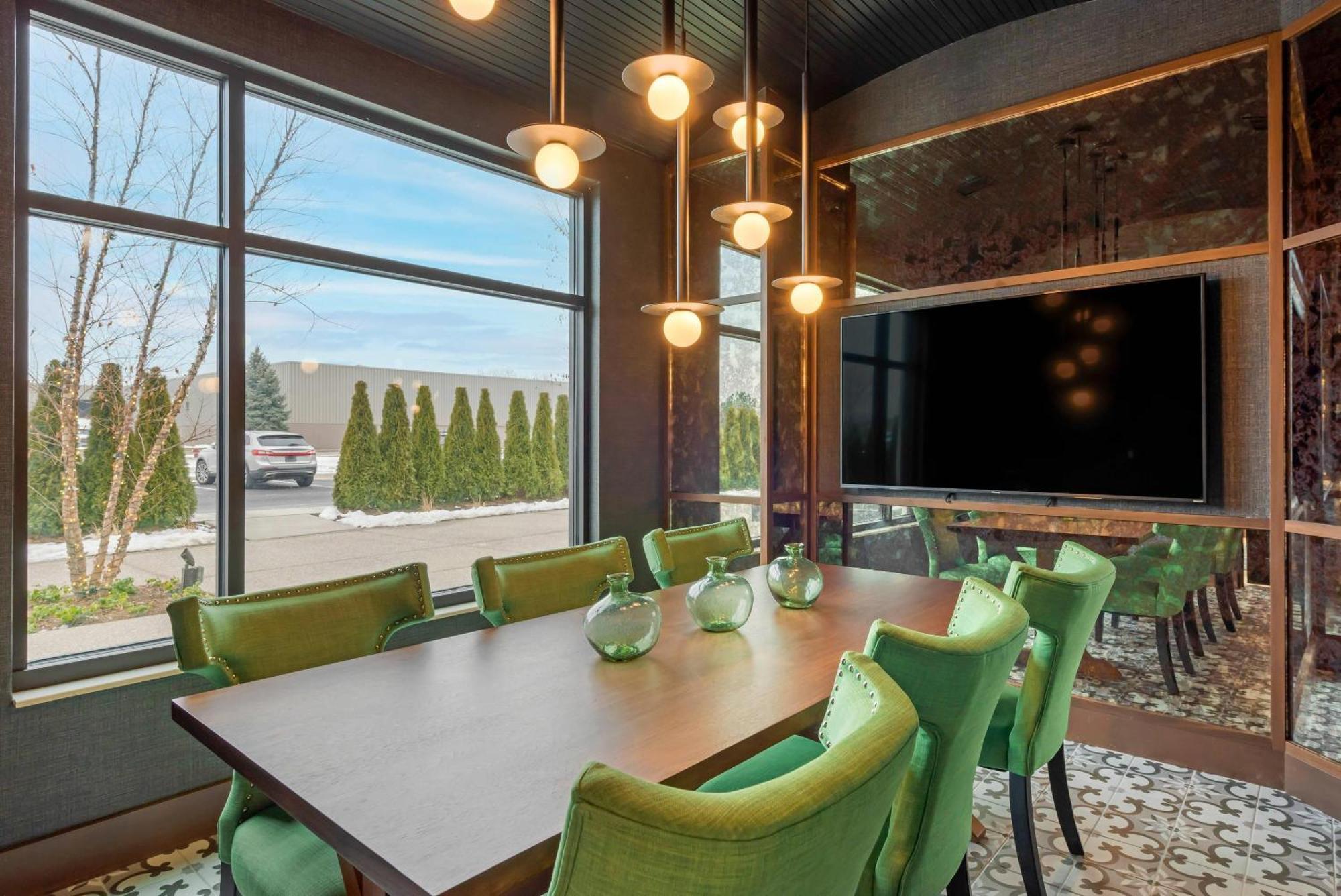 Cambria Shelby Township - Detroit Utica Hotel 3*